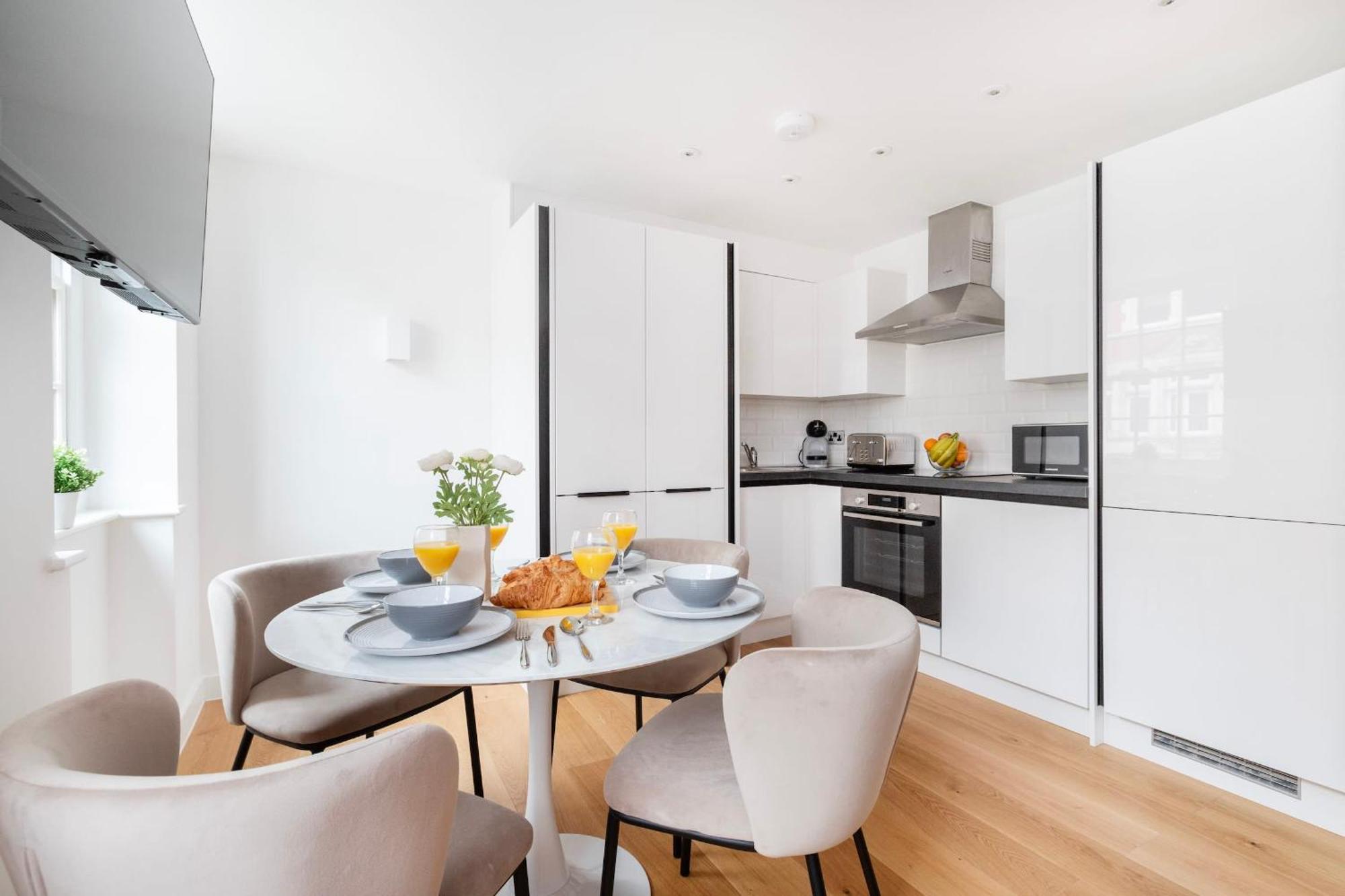 Bnbnova - Fitzrovia With Balcony Apartment *
