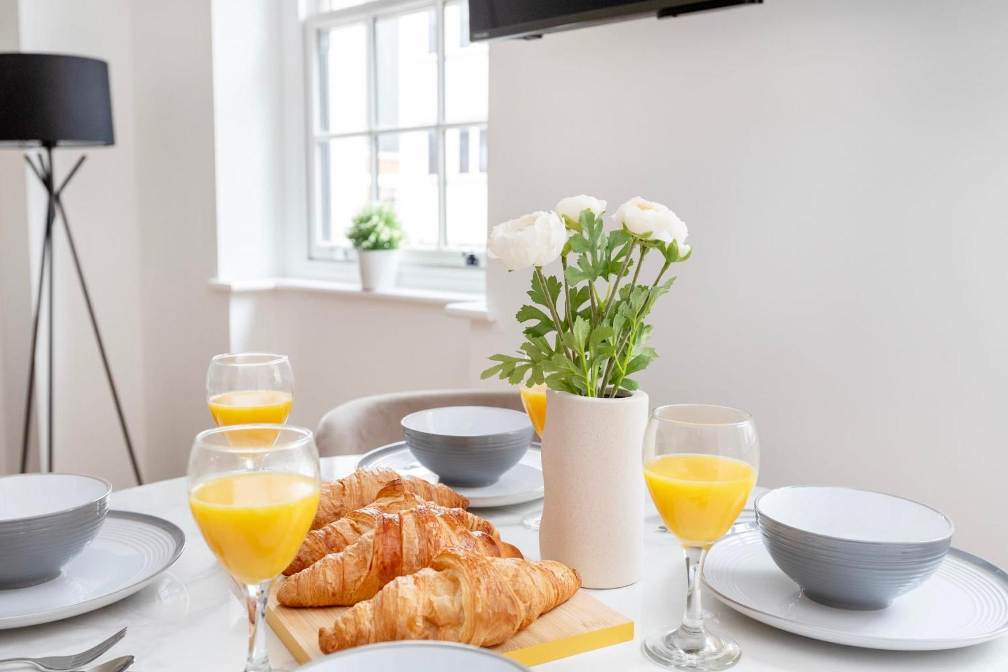 Bnbnova - Fitzrovia With Balcony Apartment